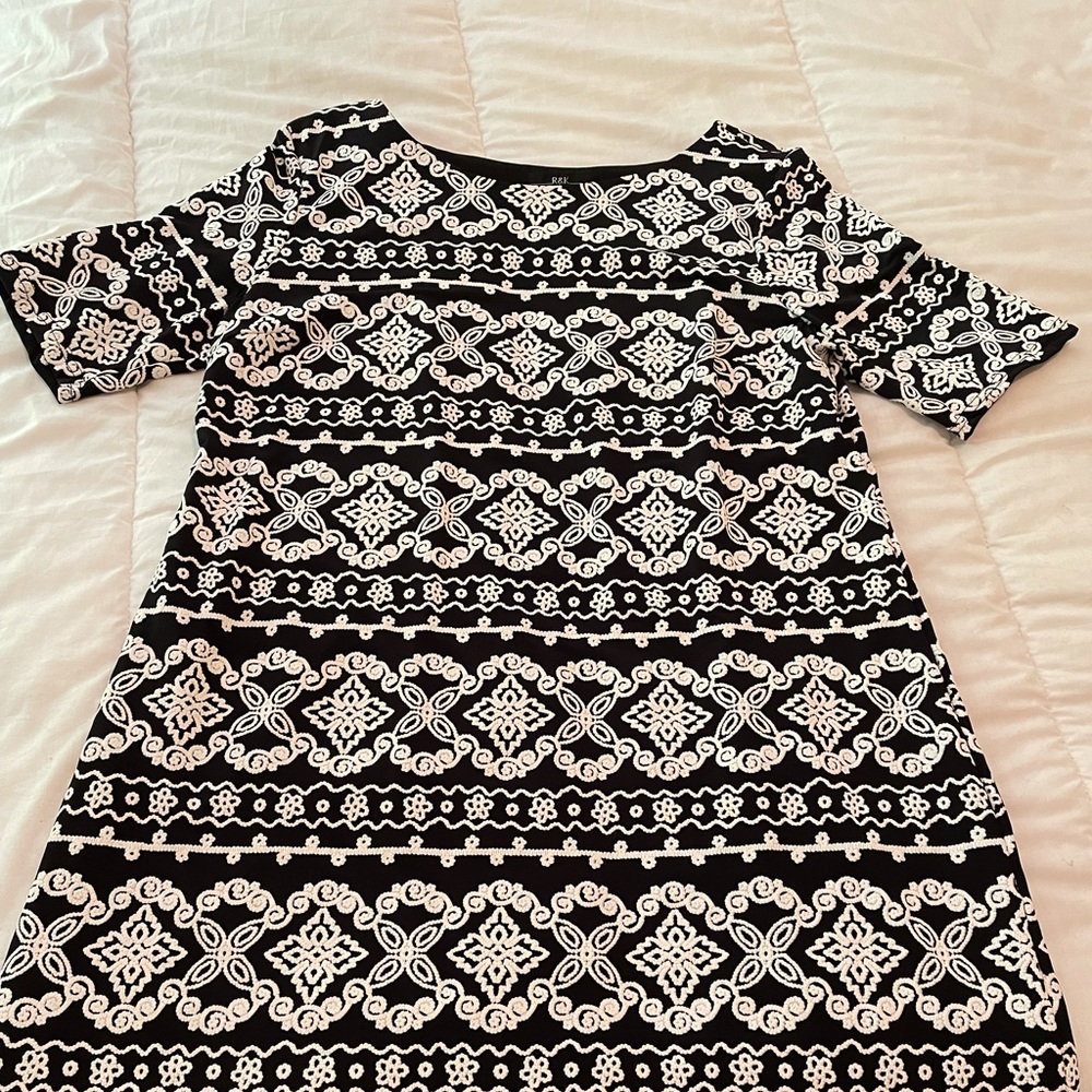 Black & White graphic print dress!